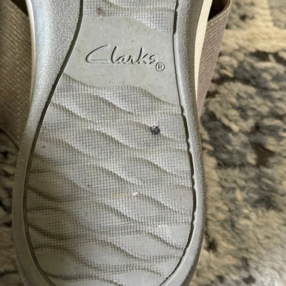 Clarks Cloudsteppers Arla sandals slip on criss cross strap shoes thong 9 - Picture 6 of 7